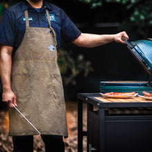 Which Apron is Best for Grilling: Top Durable & Stylish Picks
